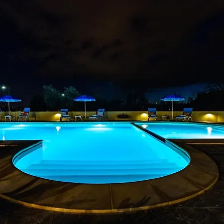 Villa Il Nocciolo 12 *