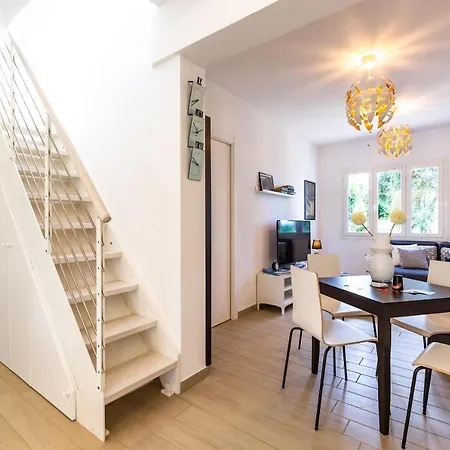 Il Nocciolo 12, Emma