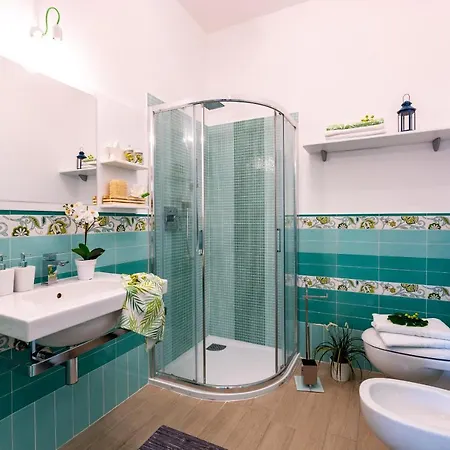 Villa Il Nocciolo 12, Emma *