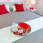 Il Nocciolo 12, Emma * 체치나